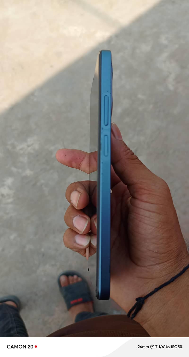 Realme C63 1