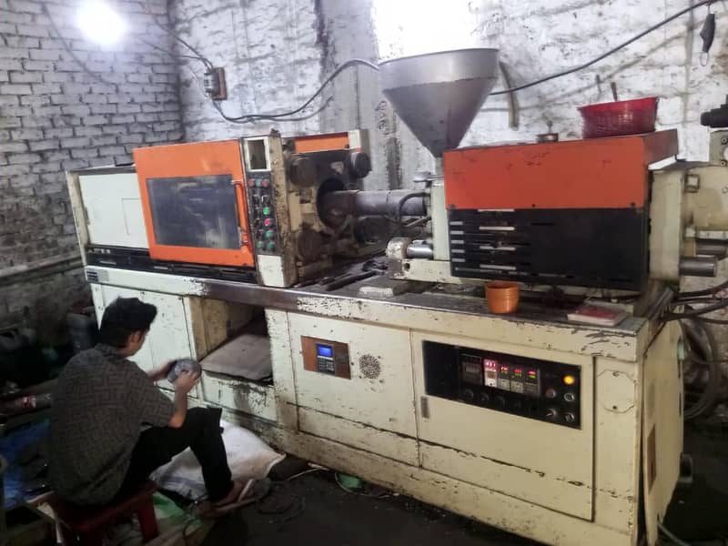 Molding Machine 1