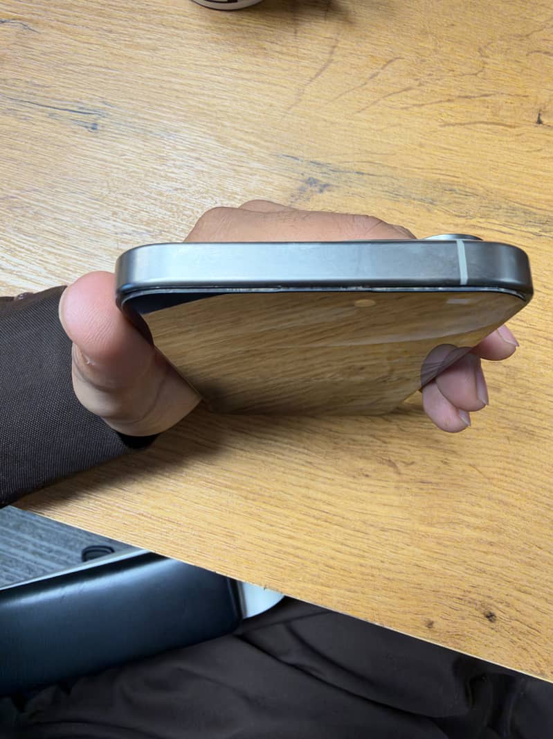 Apple iPhone 15 Pro Max 1