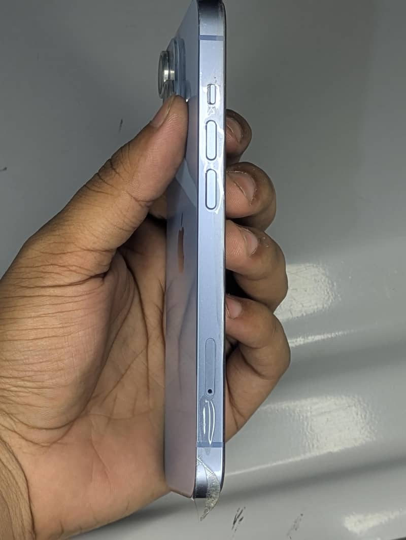 Apple iPhone 14 2