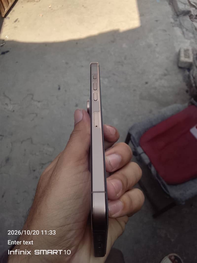 Apple iPhone 16 Pro Max 3