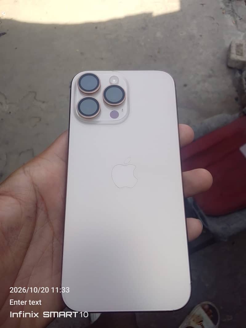 Apple iPhone 16 Pro Max 11