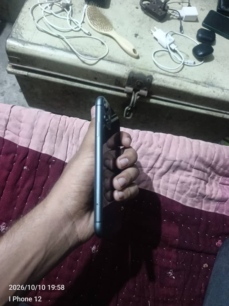 Apple iPhone 11 1