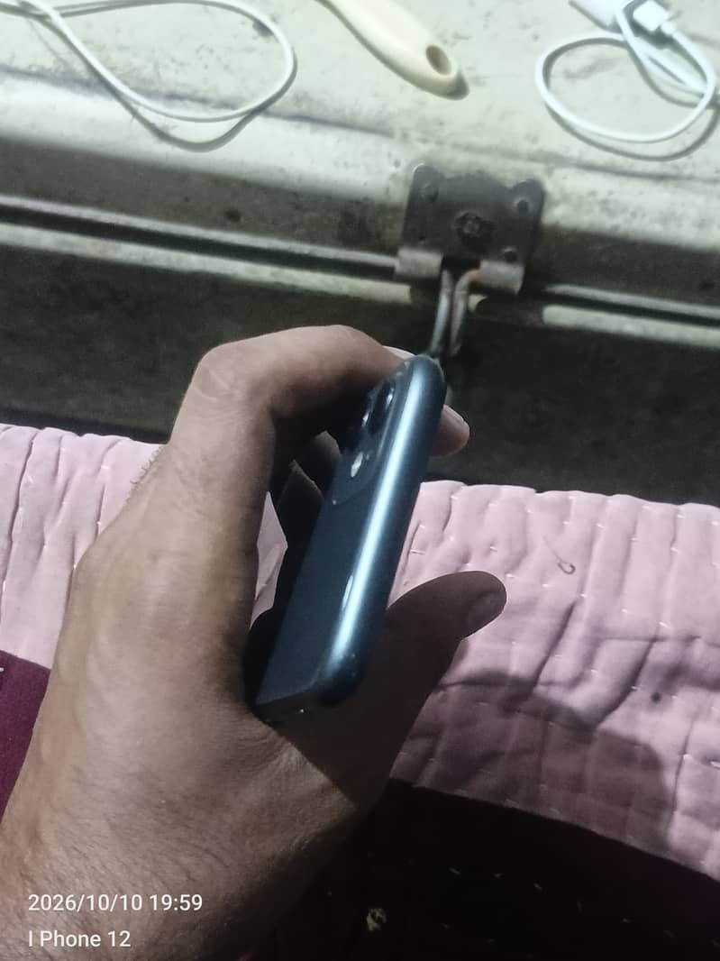 Apple iPhone 11 8