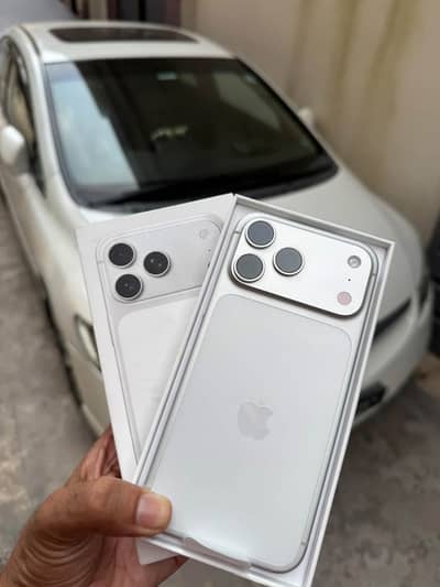 iPhone 17 Pro Max 100% health