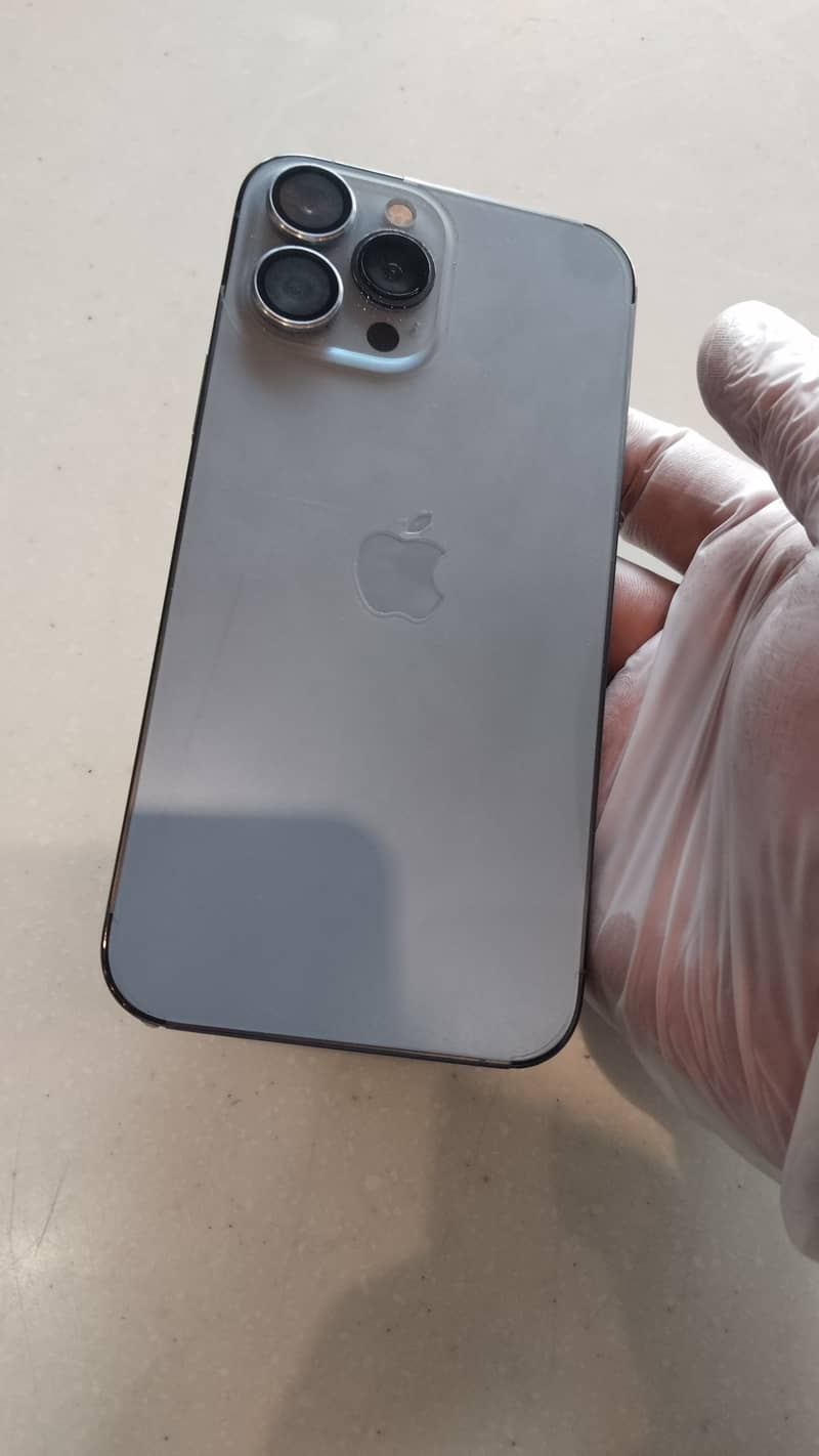 Apple iPhone 13 Pro Max 2