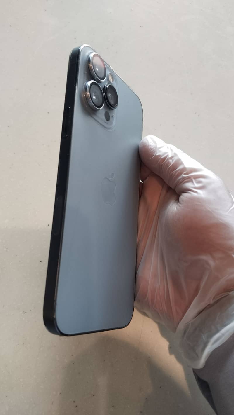 Apple iPhone 13 Pro Max 3