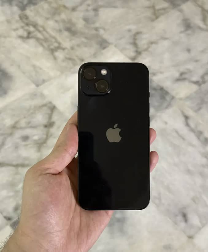 Apple iPhone 13 1