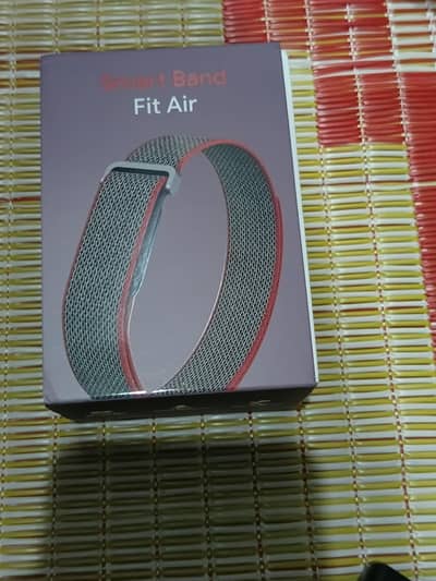 FitAir screenless fitness tracker