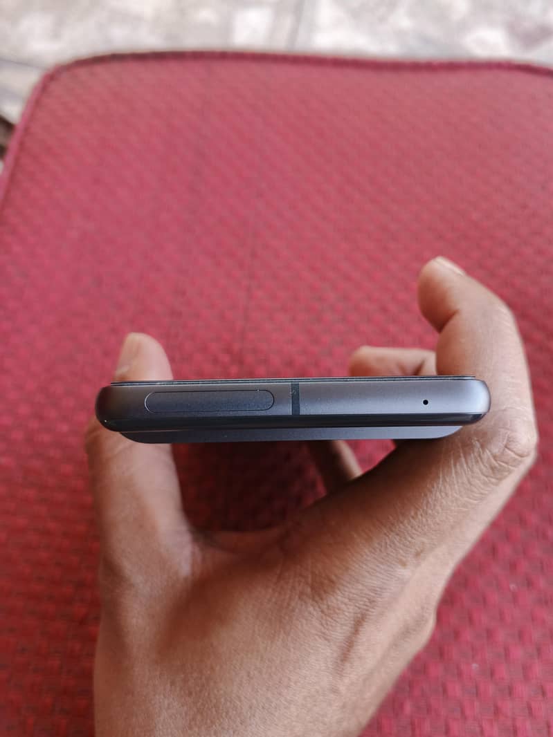 Google Pixel 7 4