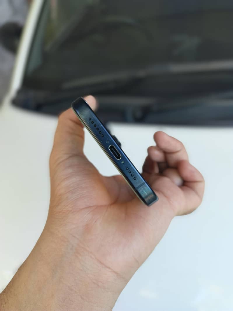 Apple iPhone 15 Pro Max jV 2