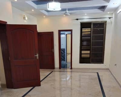 park Face 14 marla upper portion 7kv solar instaled for rent