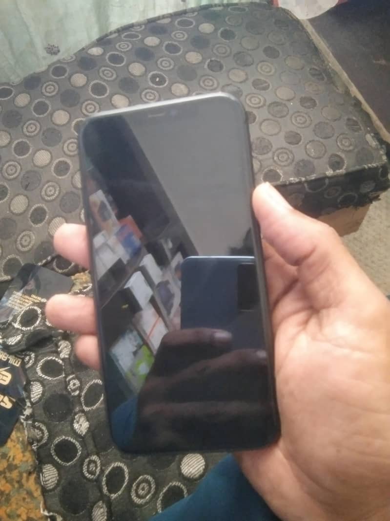Apple iPhone 11 1