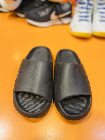 Size Euro 41 UK 7 condition 10/10 brand Nike slipper