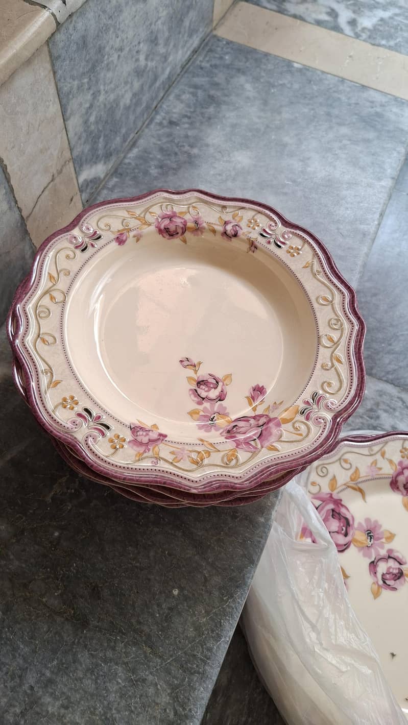plates 1