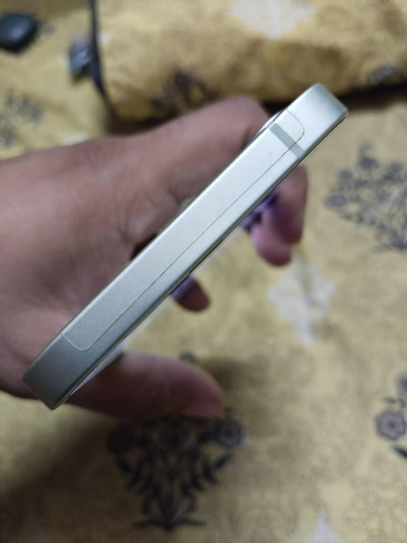 Apple iPhone 12 5
