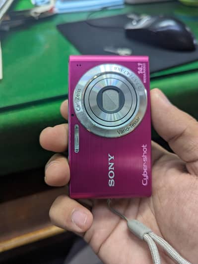 Sony Cybershot 14.1 mega pixel | Digital Camera Pink