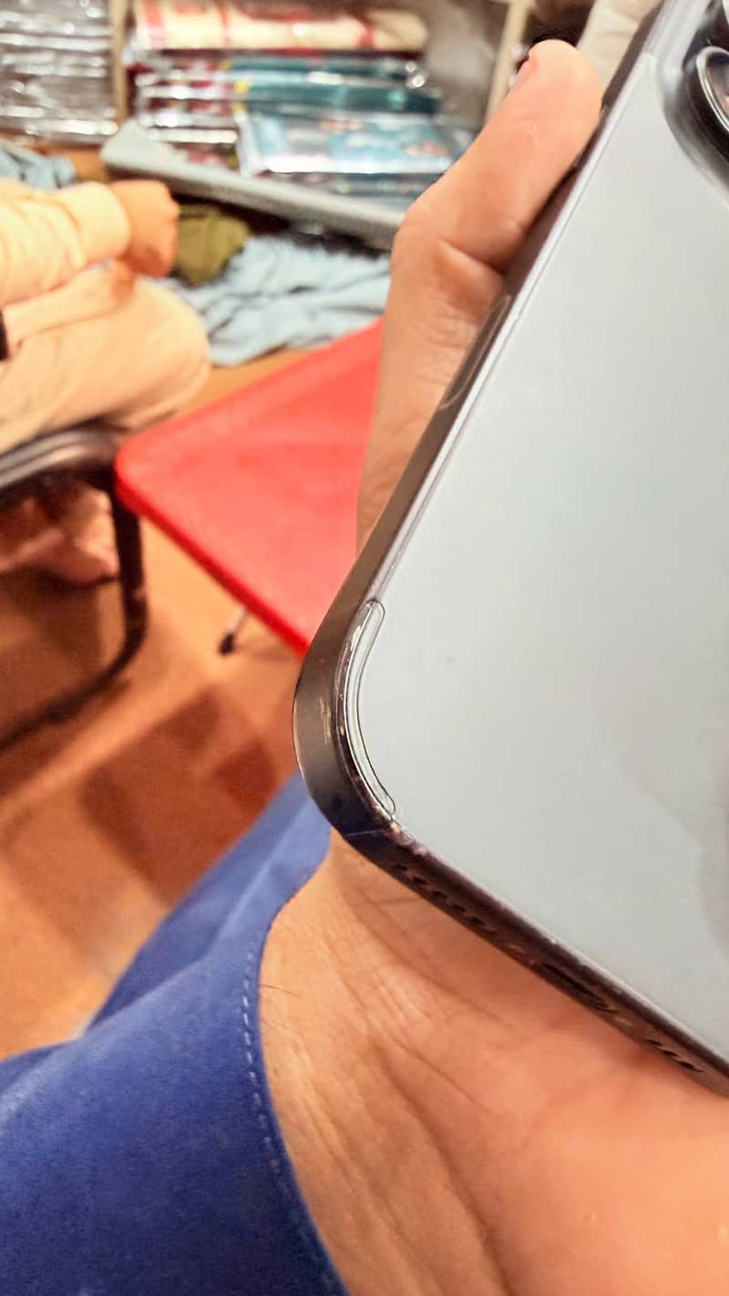 Apple iPhone 16 Pro 5
