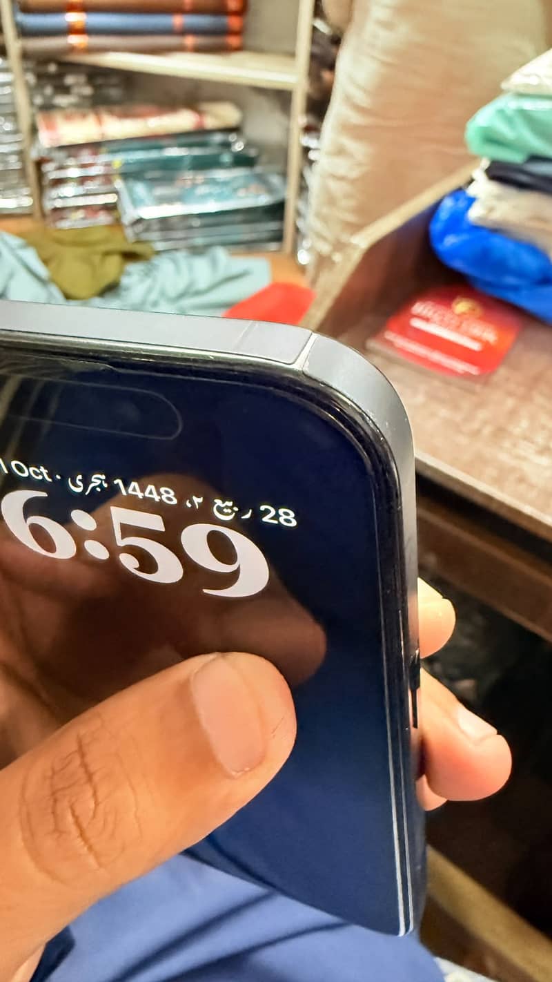 Apple iPhone 16 Pro 6
