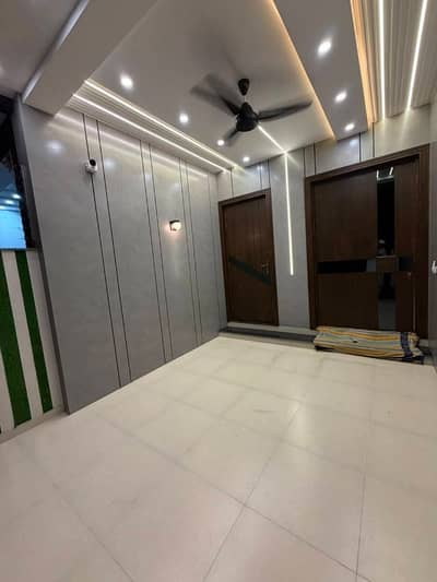 Fair-Priced 5 Marla House Available In Central Park - Block E