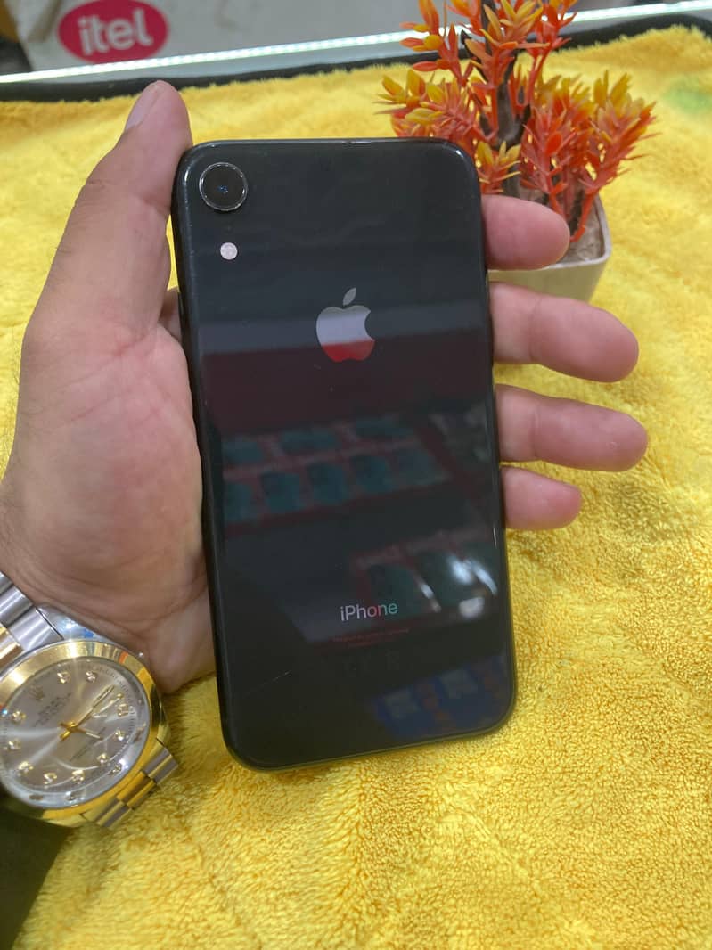 Apple iPhone XR 0