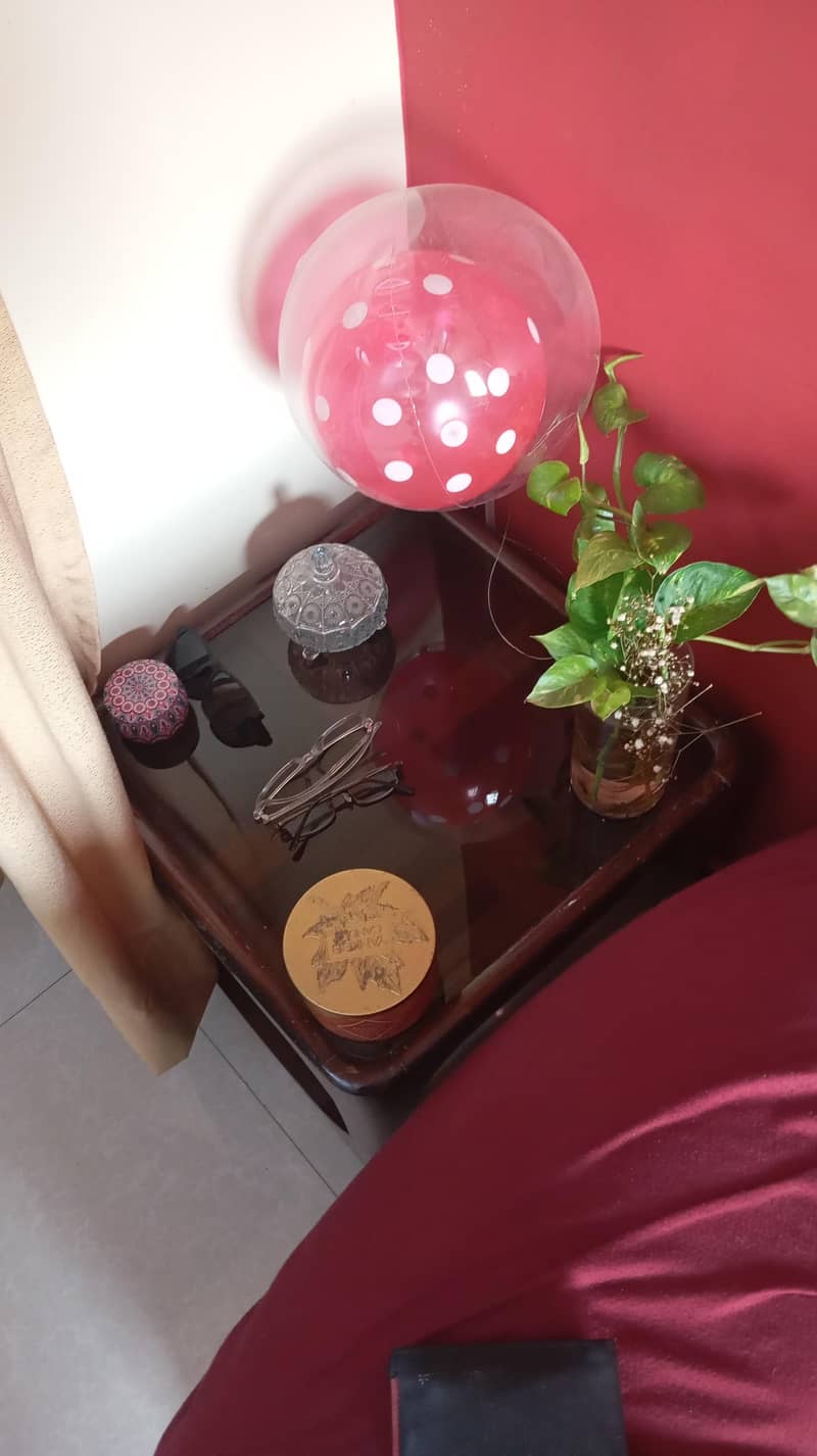 CENTER TABLE AND SIDE TABLES 0
