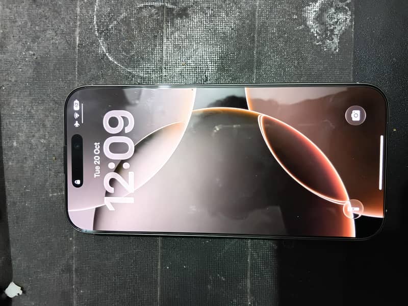 Apple iPhone 16 Pro Max 3