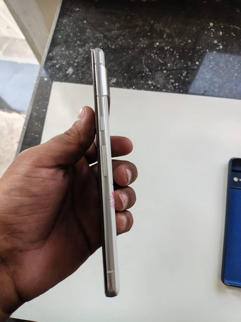 Google Pixel 7 Pro 4