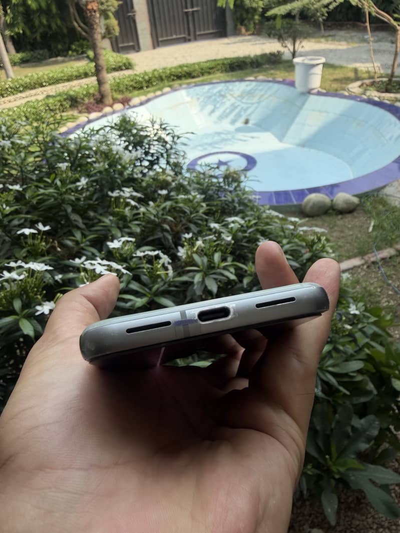 Google Pixel 8 3