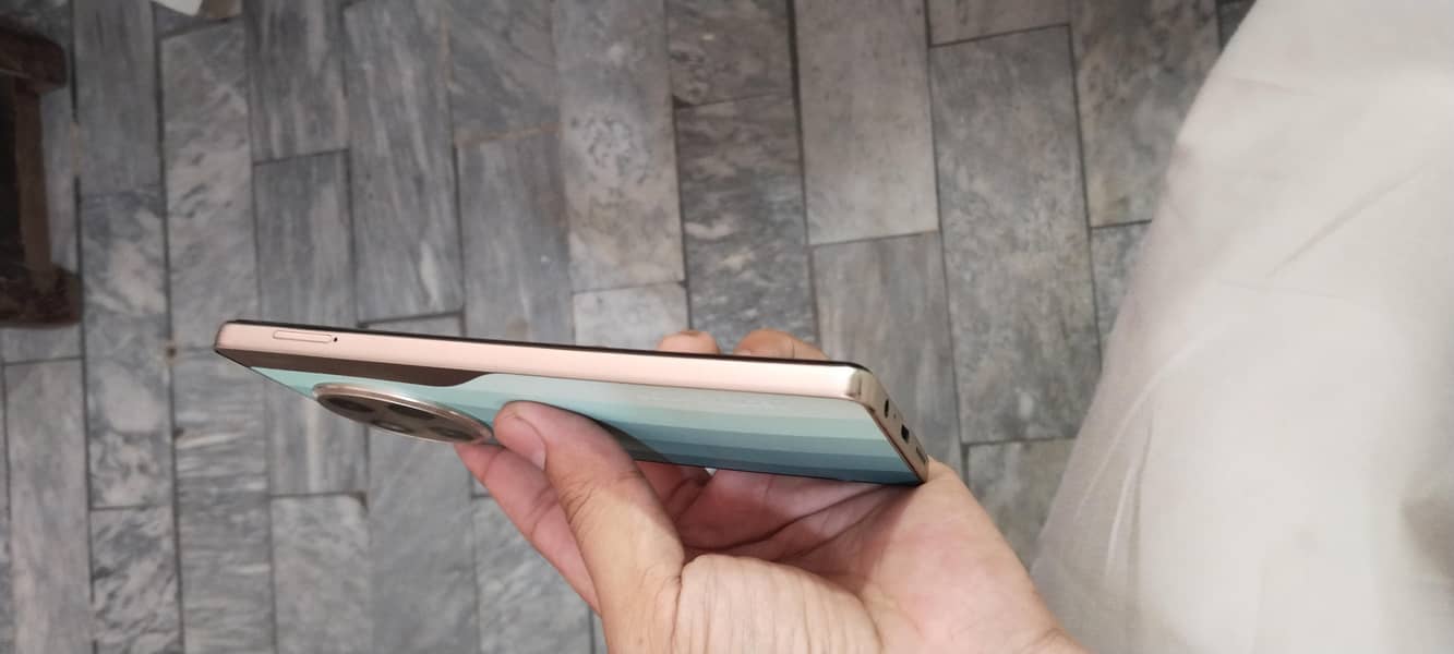 Tecno CAMON 30 2