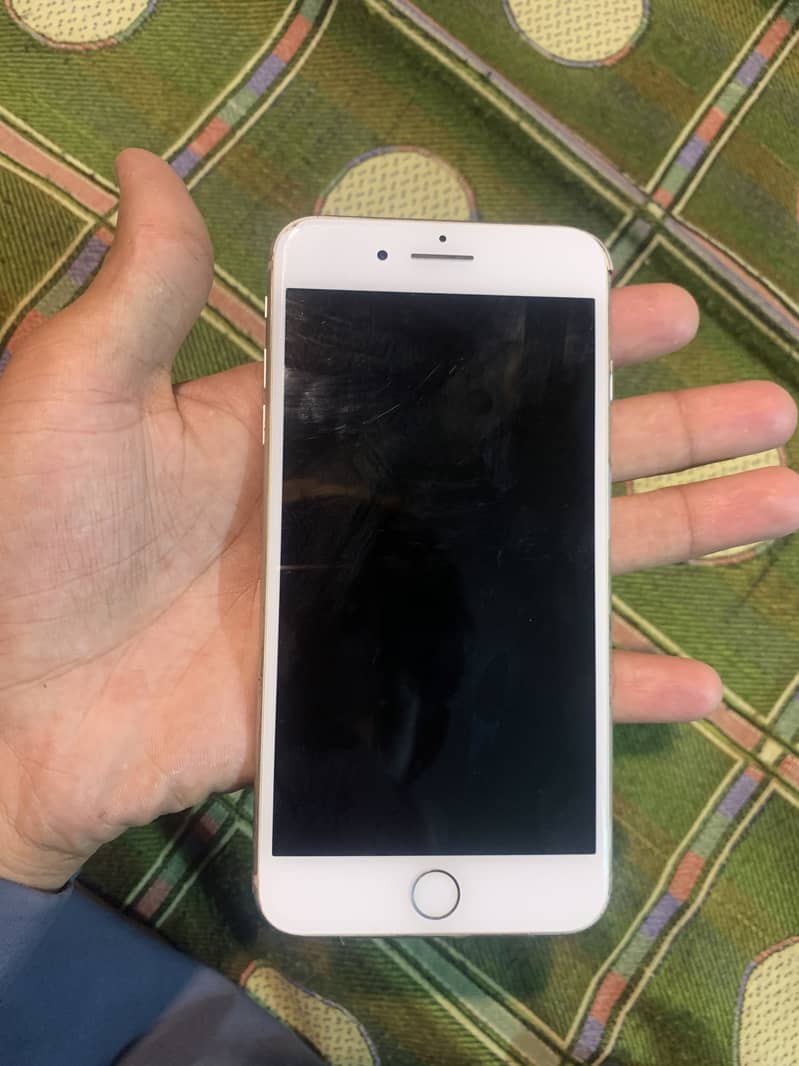 Apple iPhone 8 Plus 6