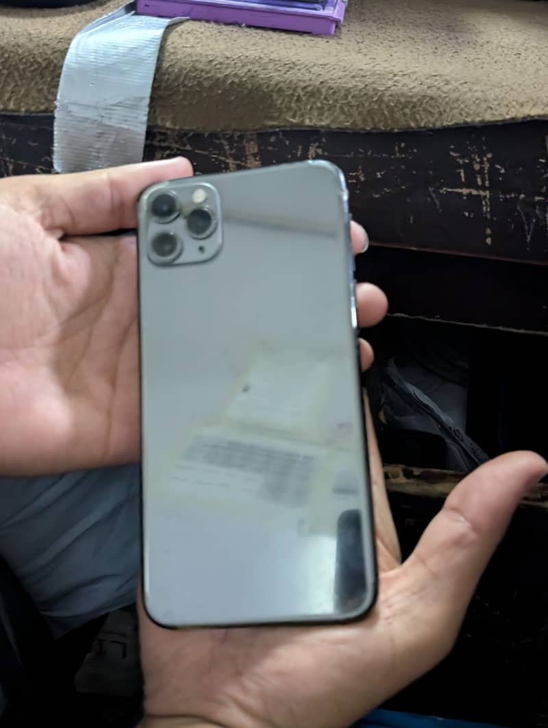Apple iPhone 11 Pro Max 1