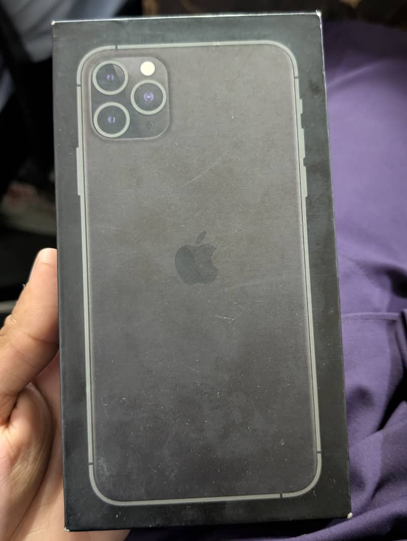 Apple iPhone 11 Pro Max 4