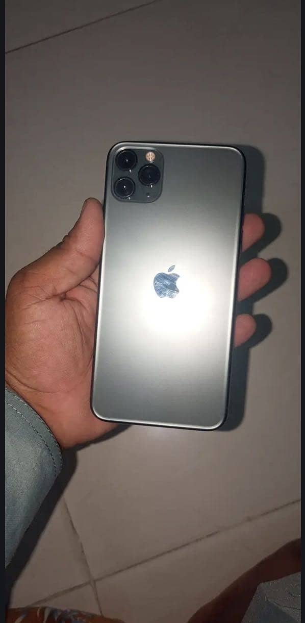 Apple iPhone 11 Pro Max 0