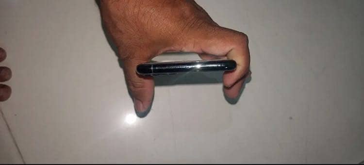 Apple iPhone 11 Pro Max 5