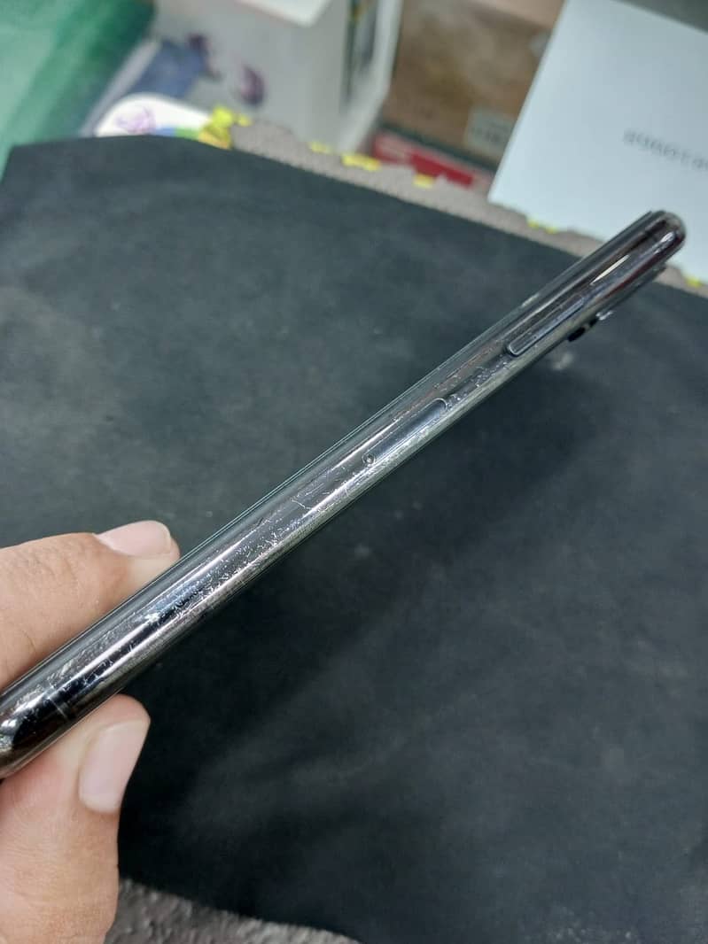 Apple iPhone X 2