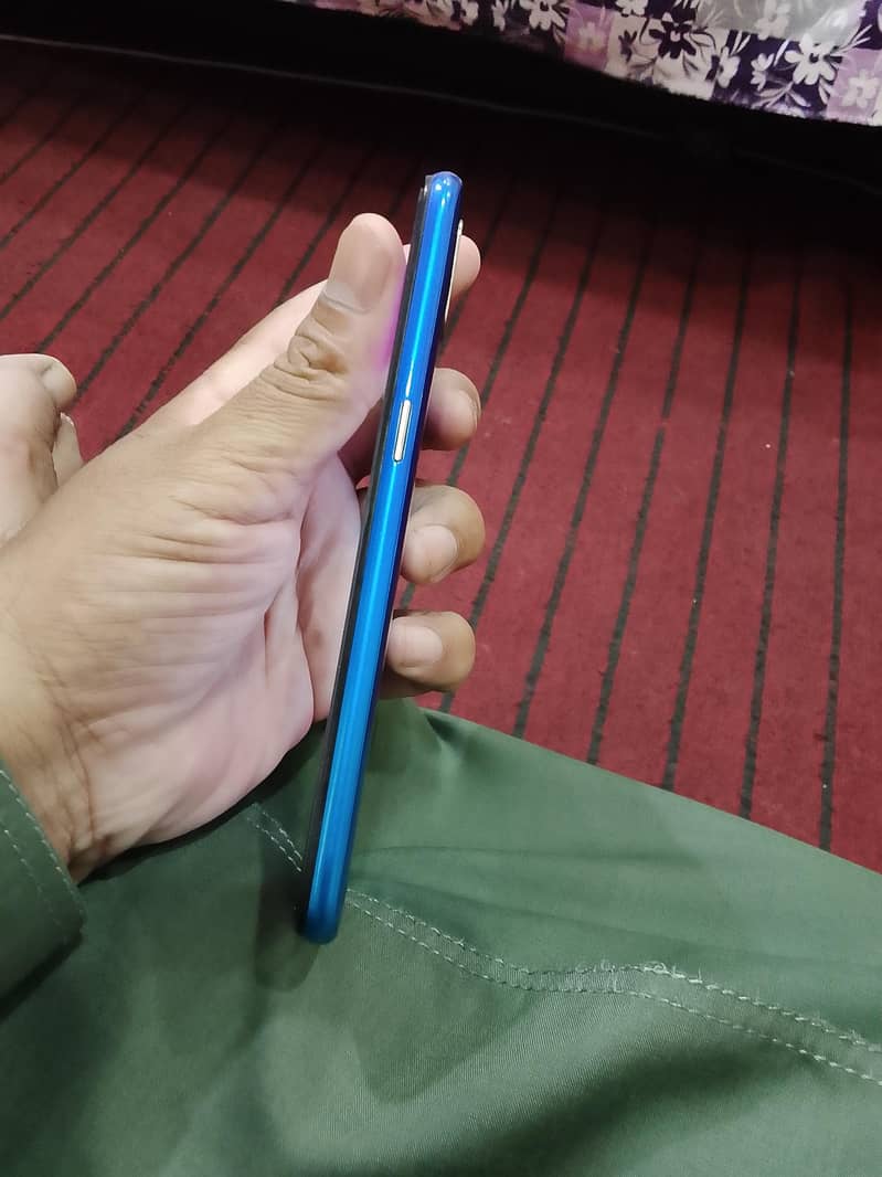 Realme 3 3