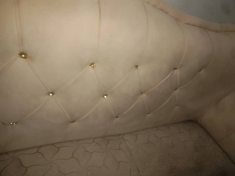 Bed and sofa set 6
