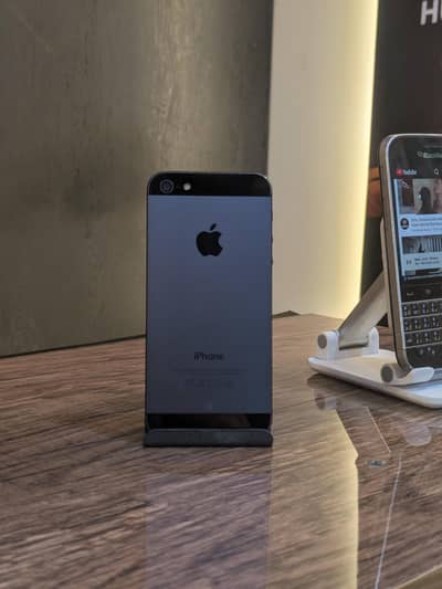 Apple iPhone 5