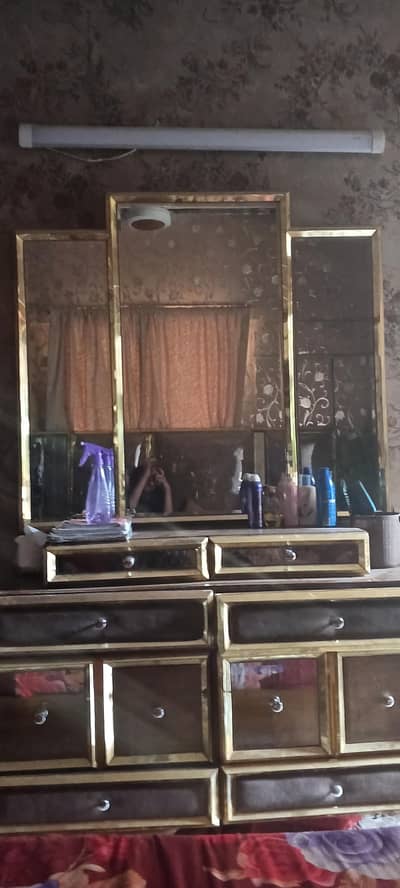 bed dressing side table
