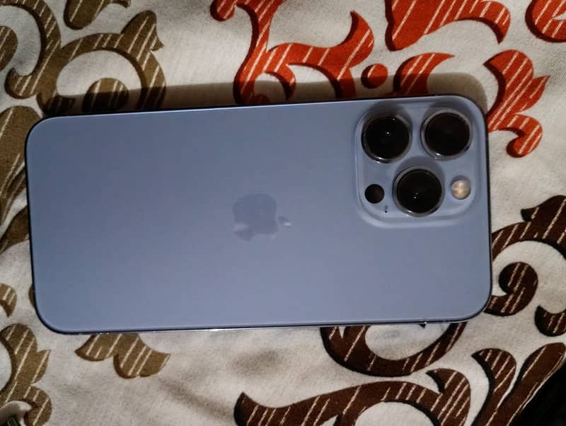 Apple iPhone 13 Pro 1