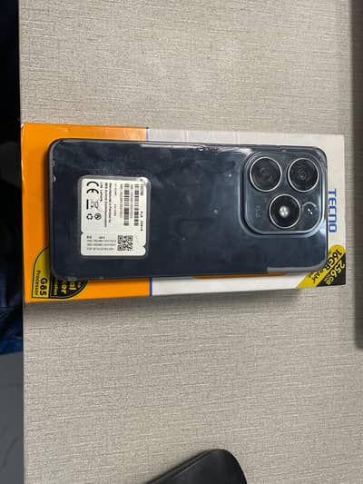 Tecno Spark 20 256GB – Original Box & Charger – Rs. 22,000