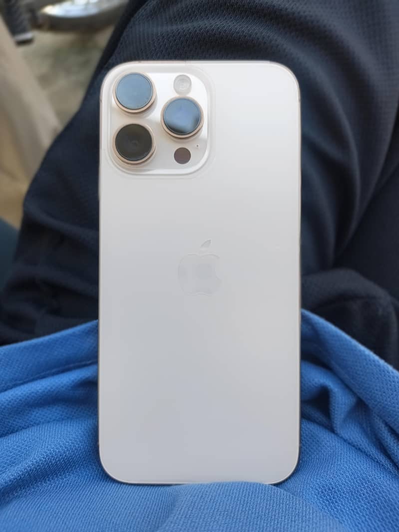 Apple iPhone 16 Pro Max 0