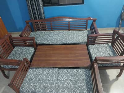 7 Seater Sofa Set - Wooden (Contact on whatsapp)
