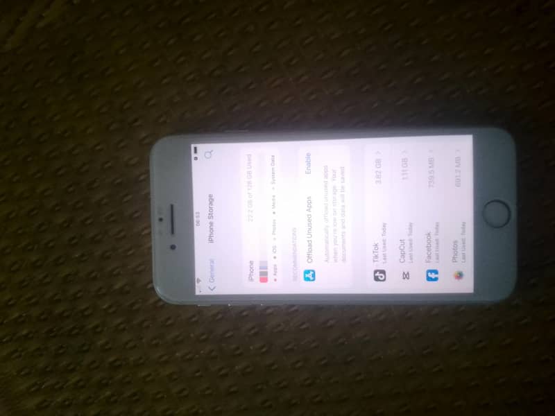 Apple iPhone 7 3