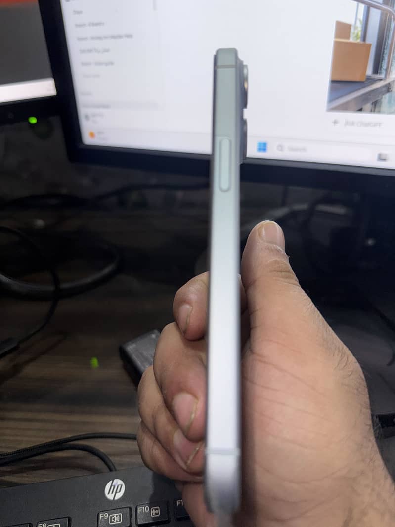 Apple iPhone 15 2