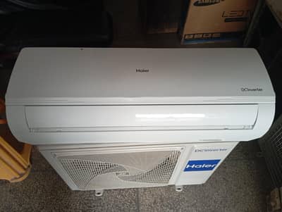 New 1.5 ton DC inverter Ampere lock  1 month use only