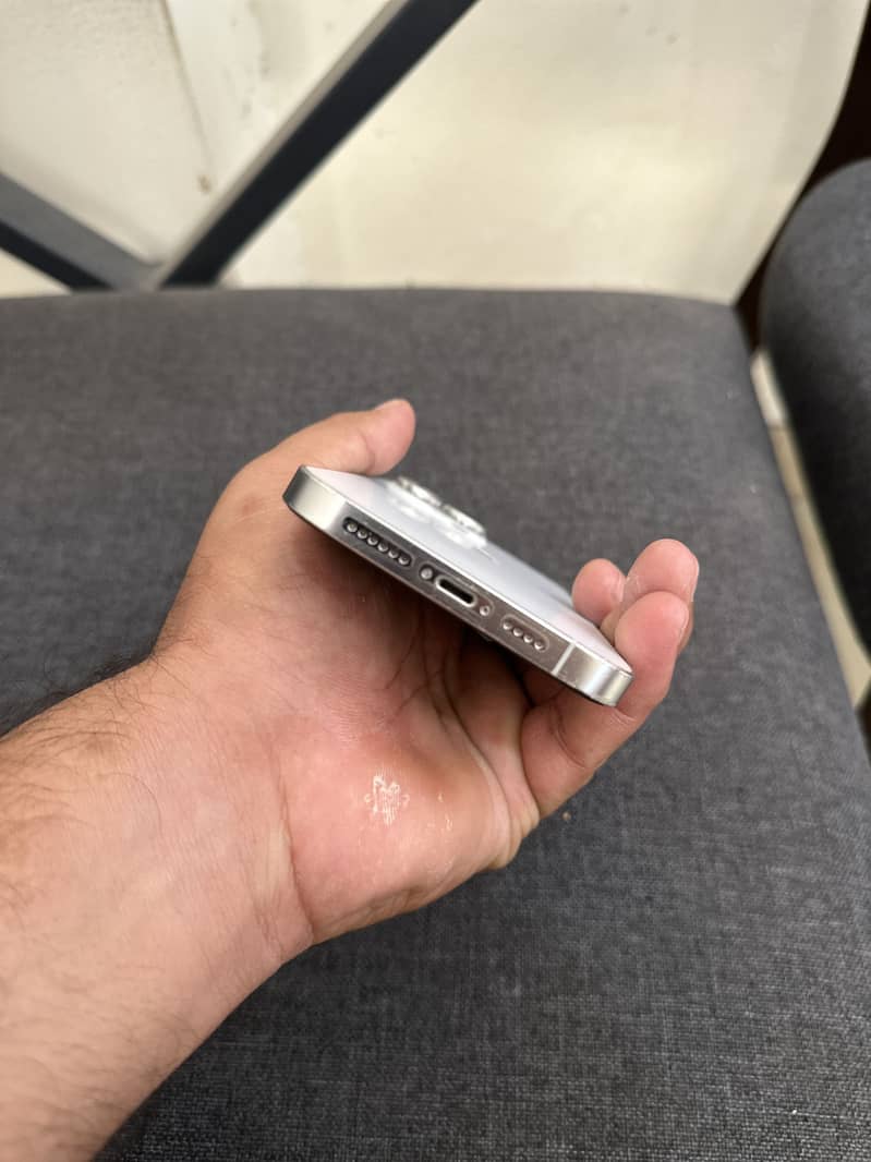 Apple iPhone 14 Pro Max 2