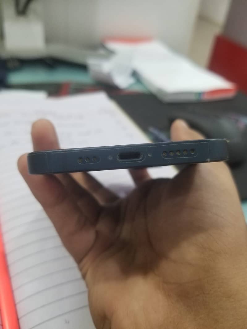 Apple iPhone 13 1