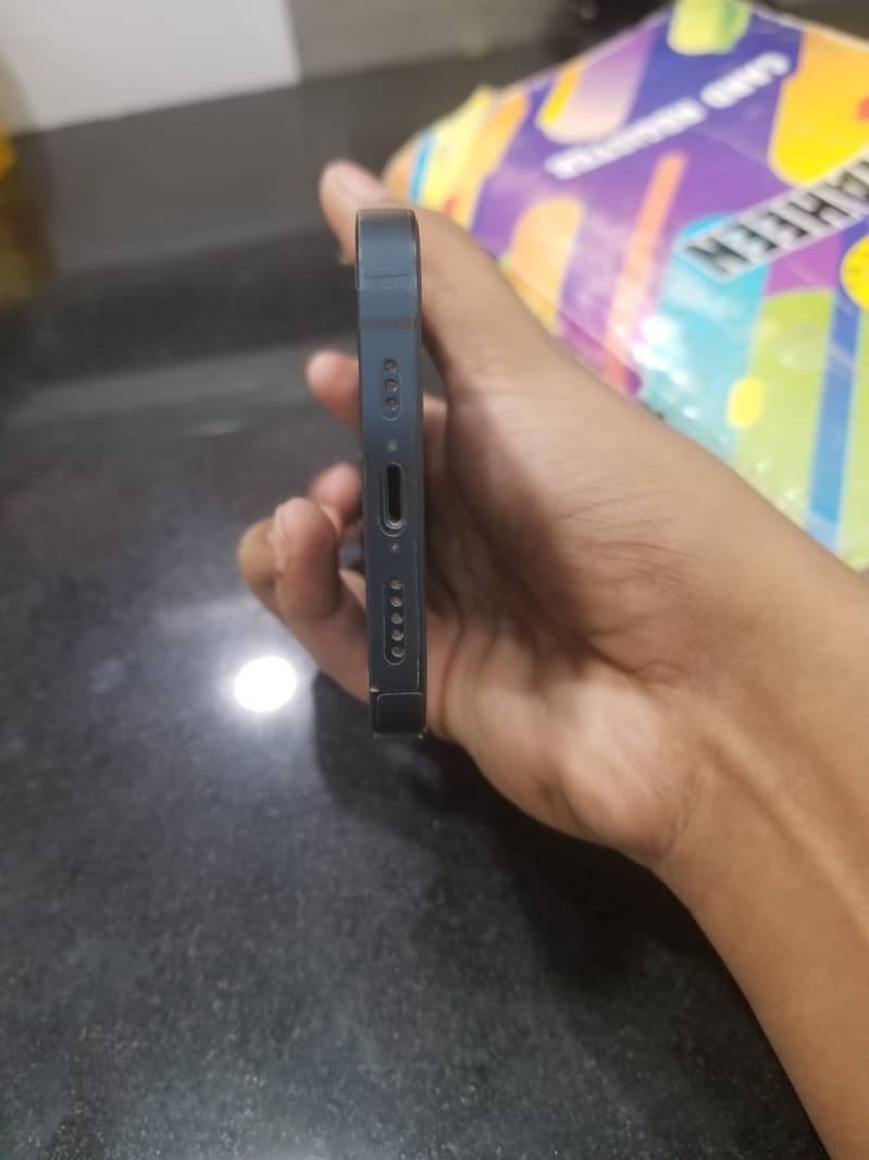 Apple iPhone 13 3